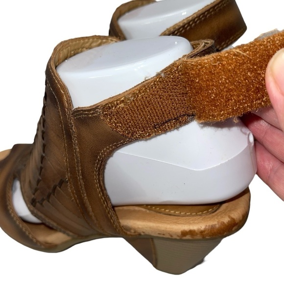 Earth Women's Shoes Size 7B Brown Leather Cone Heel Retro Open Toe Slingback - Picture 5 of 14